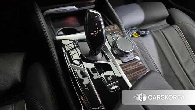 BMW 5 Series (G30) id 3453567 из Кореи 18