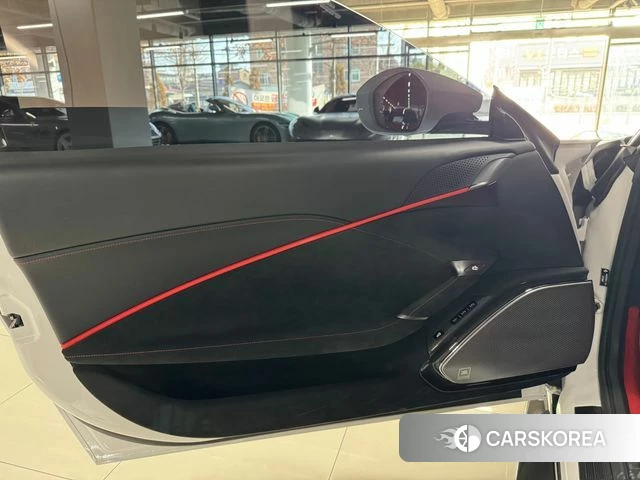 Ferrari Rome id 4721577 из Кореи 16