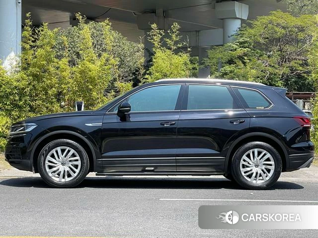 Volkswagen Touareg id 4276678 из Китая 23