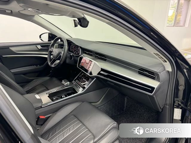 Audi A6L id 4260289 из Китая 18