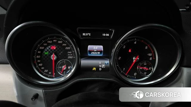 Mercedes-Benz GLE - Class W166 id 4672810 из Кореи 18