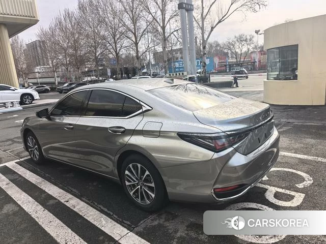 Lexus ES id 4263385 из Китая 11
