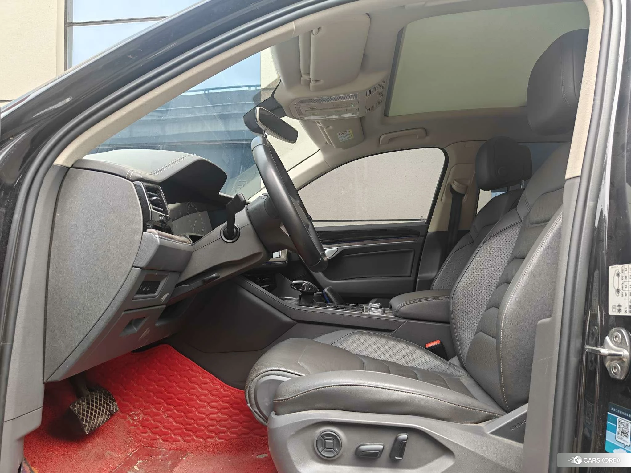 Volkswagen Touareg id 4421086 из Китая 16