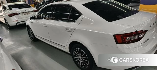 Skoda Octavia id 4241414 из Китая 8