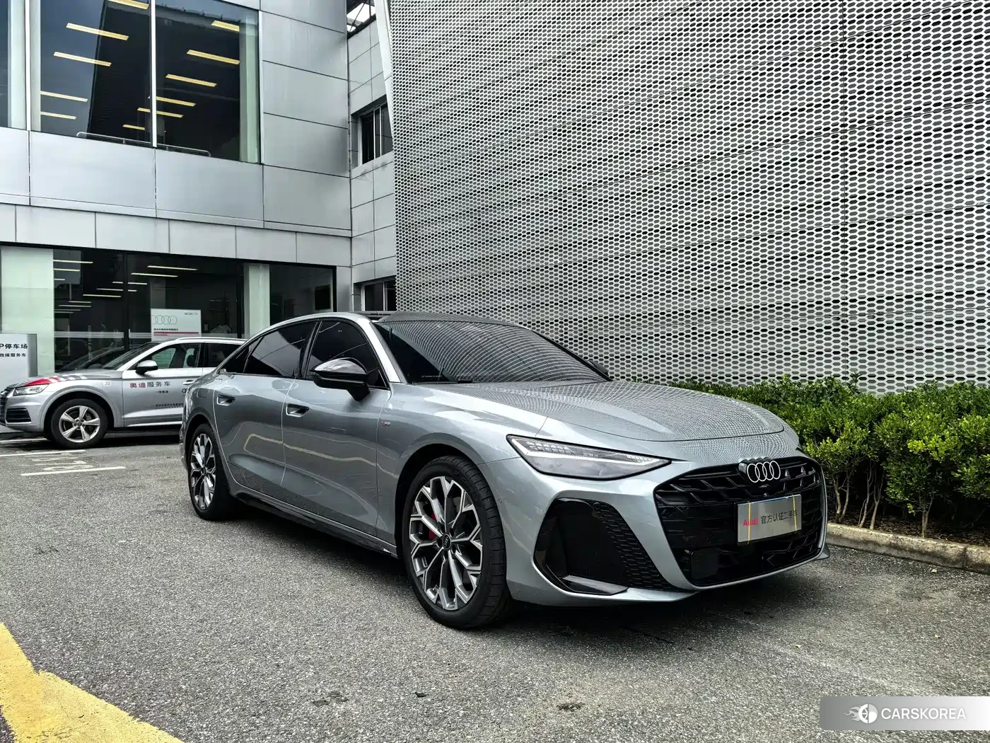 Audi A6L id 4548308 из Китая 19
