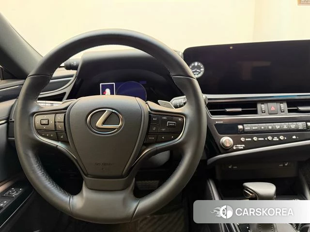 Lexus ES id 4238576 из Китая 18