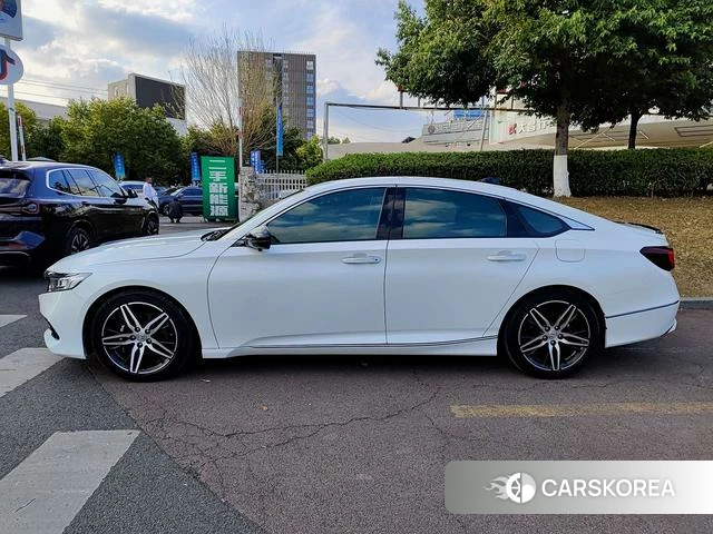 Honda Accord id 4262155 из Китая 9
