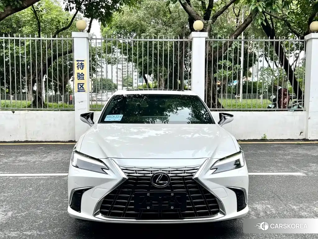 Lexus ES id 4622431 из Китая 8
