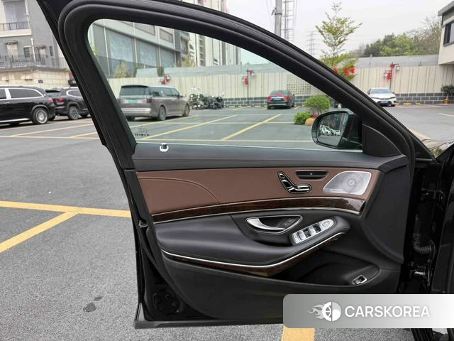 Mercedes-Benz S-class id 4220949 из Китая 26