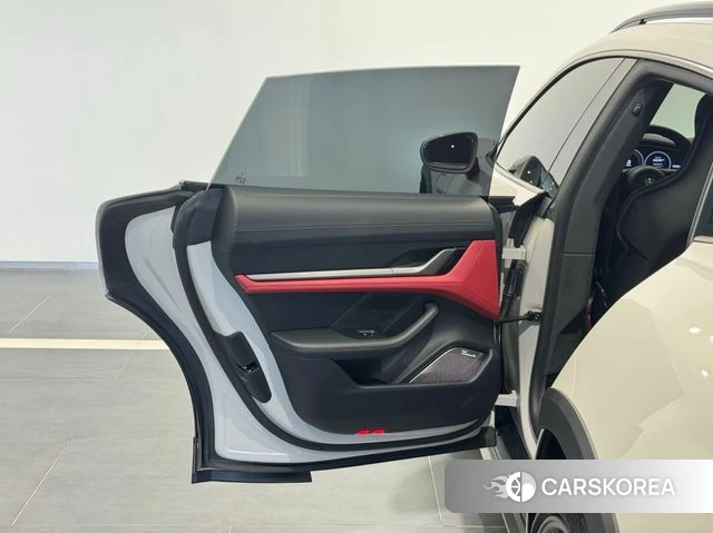 Porsche Taycan id 4194244 из Кореи 18