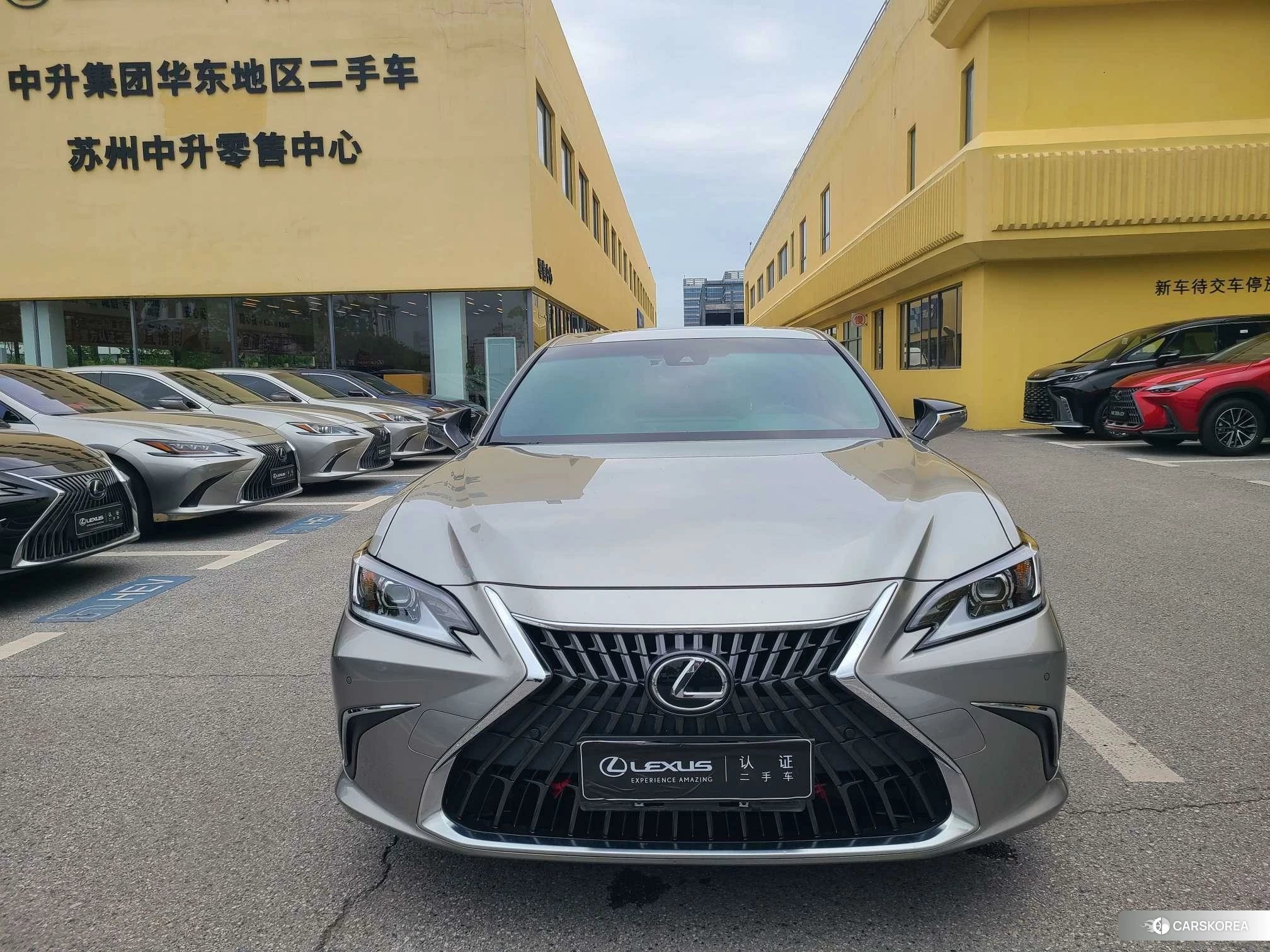 Lexus ES id 4426530 из Китая 10