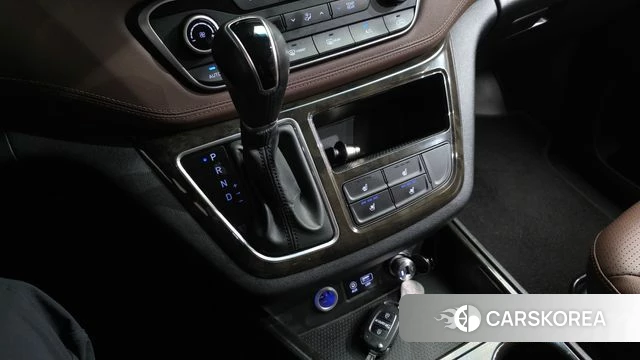 Hyundai The New Grand Starex id 4197172 из Кореи 29