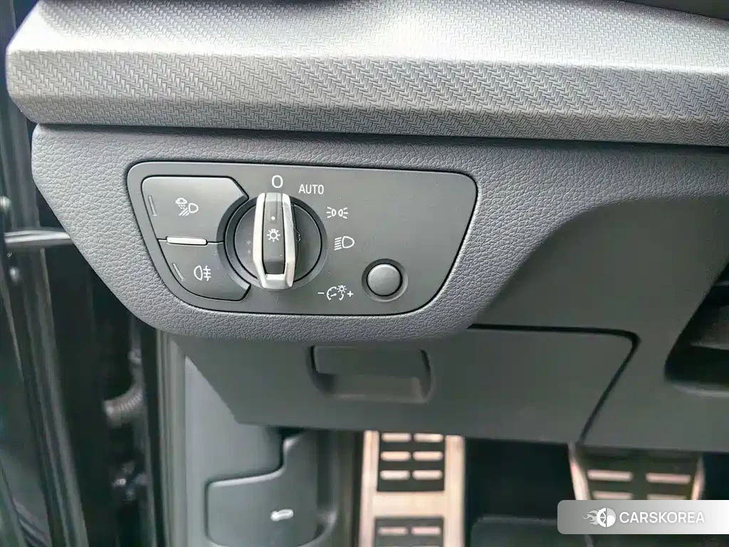 Audi Q5L id 4559805 из Китая 28