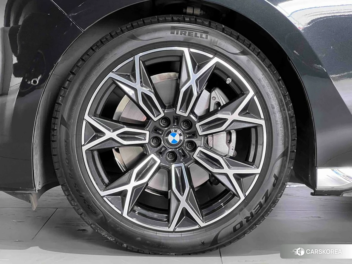 BMW 7 series id 4467792 из Китая 13