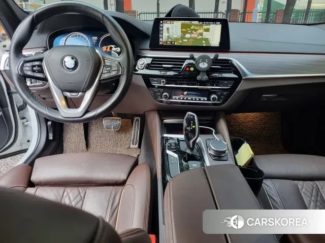 BMW 5 Series (G30) id 3536394 из Кореи 14