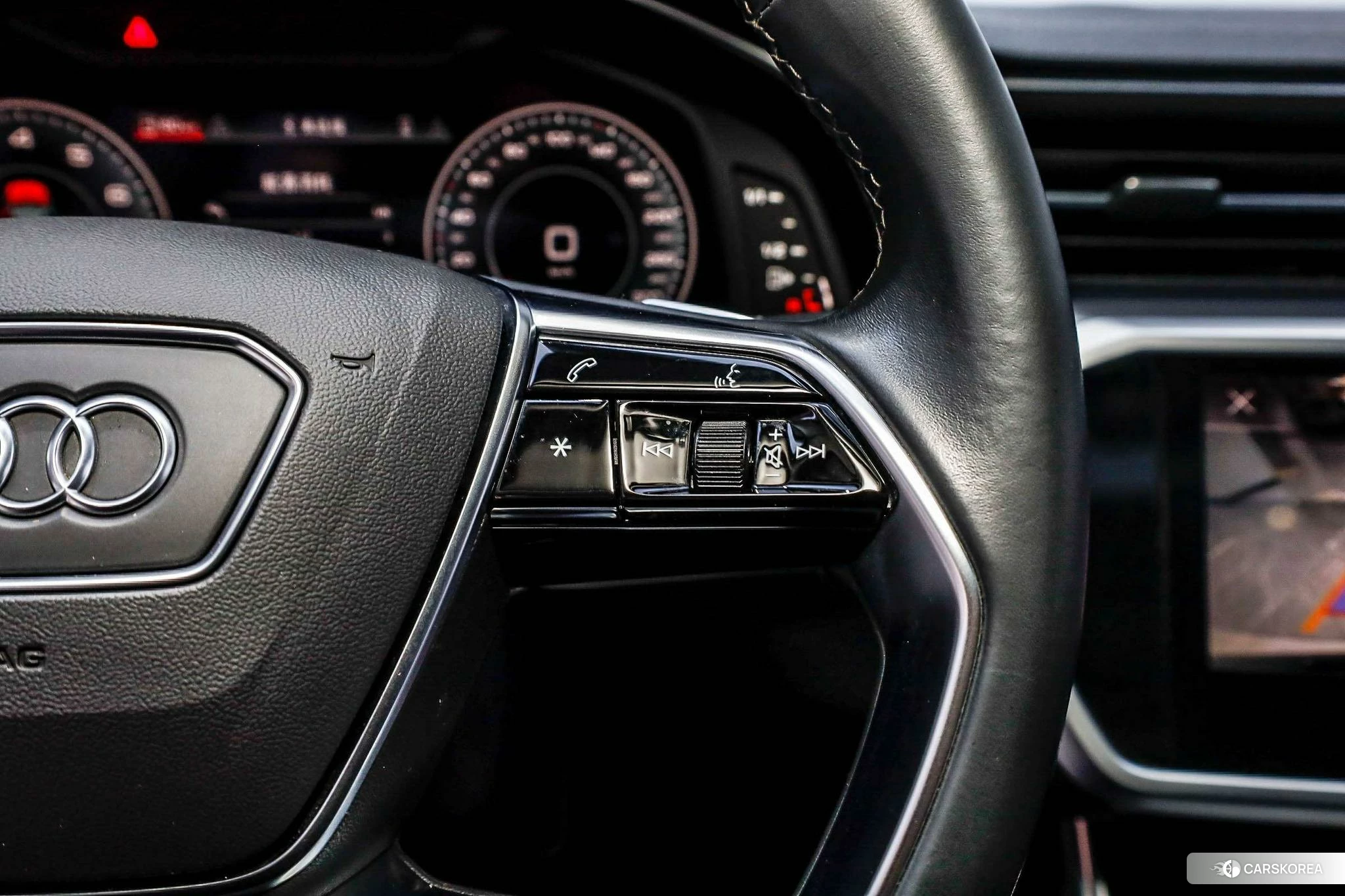 Audi A7L id 4486187 из Китая 32