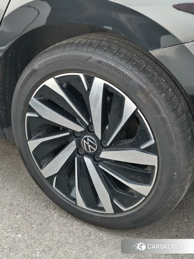 Volkswagen Passat id 4257954 из Китая 12