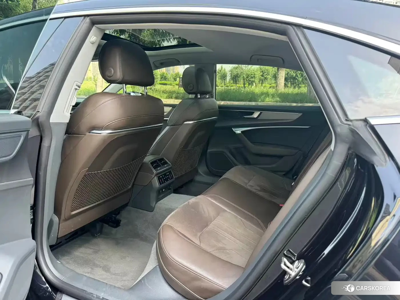 Audi A7L id 4685915 из Китая 8
