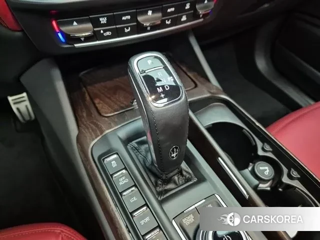 Maserati Levante id 3366639 из Кореи 17