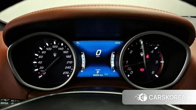 Maserati Ghibli id 3924054 из Кореи 18