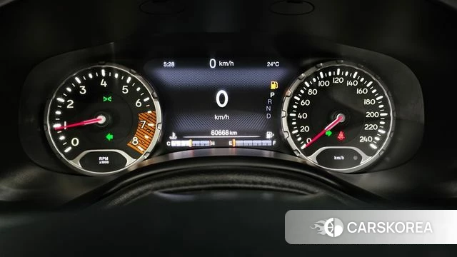 Jeep Renegade id 4196116 из Кореи 28