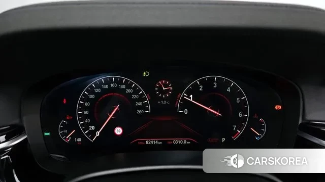 BMW 5 Series (G30) id 3636303 из Кореи 18