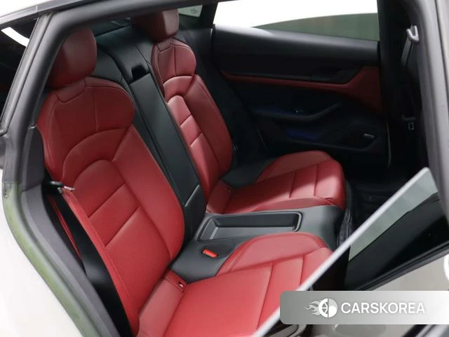 Porsche Taycan id 3969203 из Китая 28