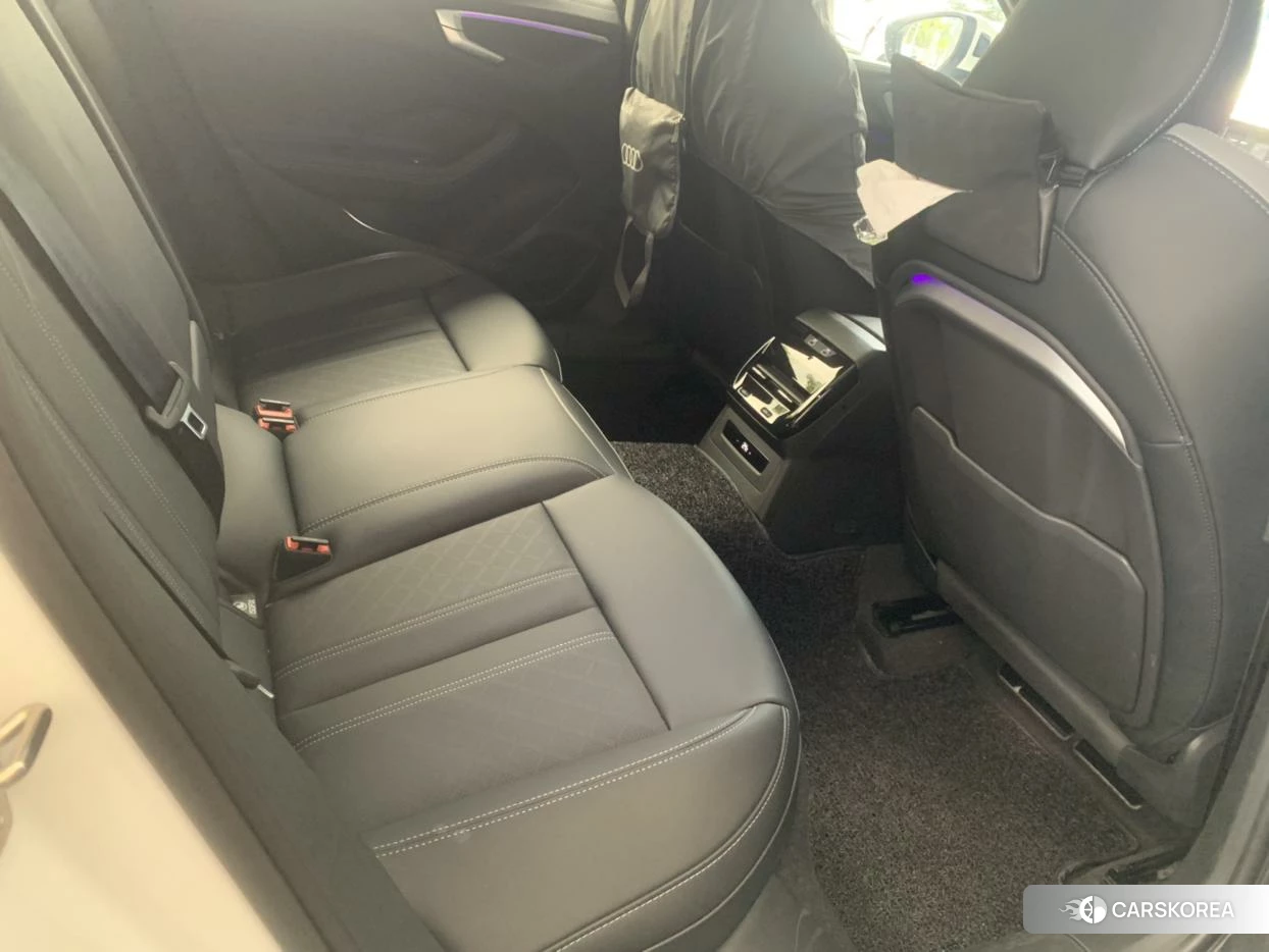 Audi A5L id 4454457 из Китая 10