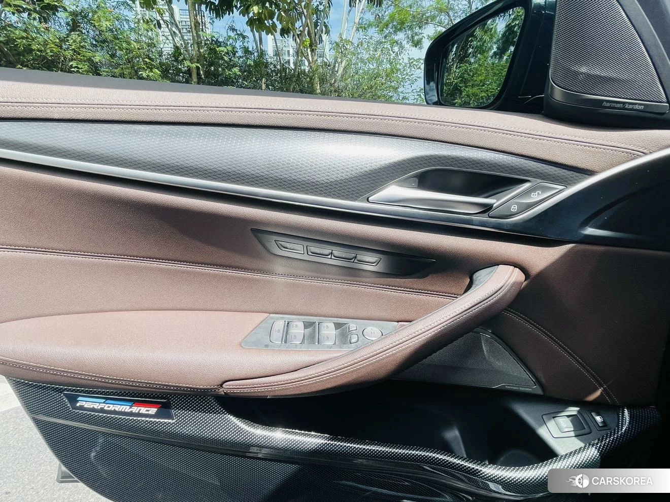 BMW 5 series PHEV id 4420884 из Китая 13