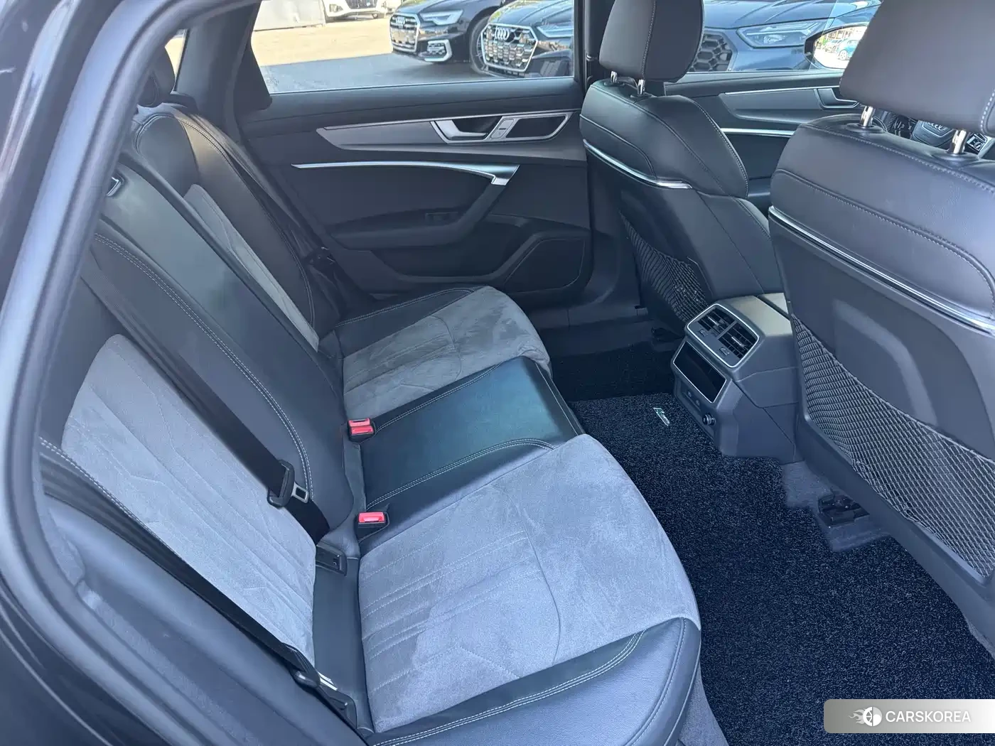 Audi A6L id 4554072 из Китая 8