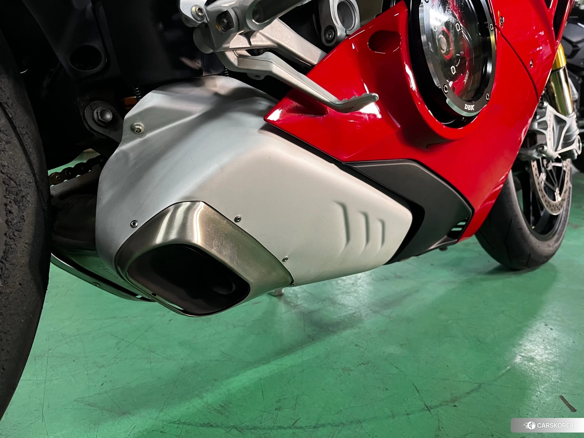 Ducati PANIGALE V4 S id 4191877 из Японии 8