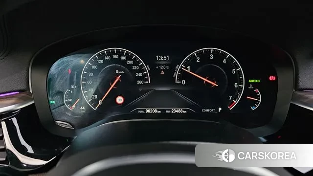 BMW 5 Series (G30) id 3412967 из Кореи 18