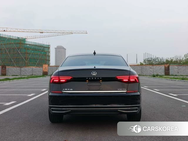 Volkswagen Passat id 4261235 из Китая 17