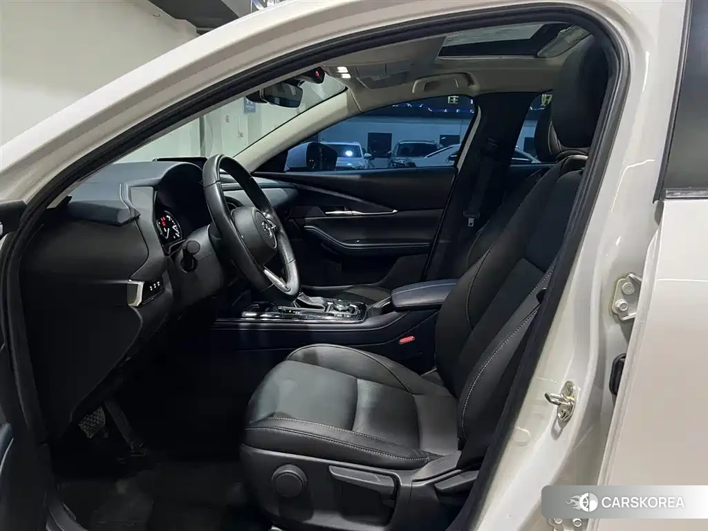 Mazda CX-30 id 4629046 из Китая 16