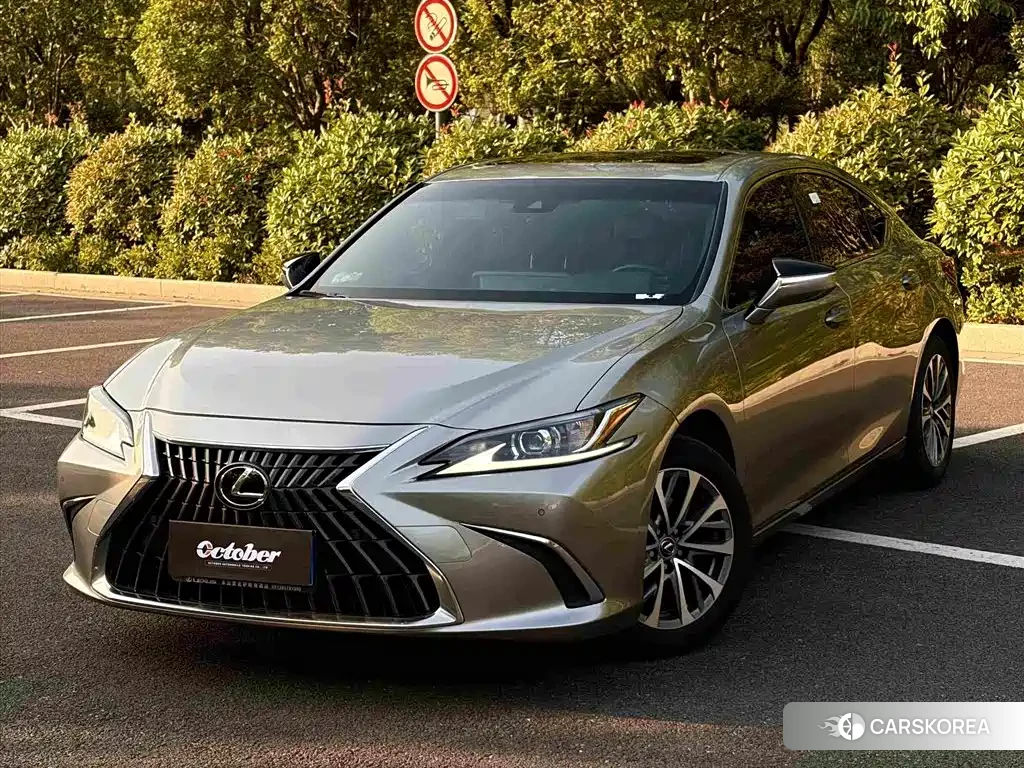 Lexus ES id 4546029 из Китая 17
