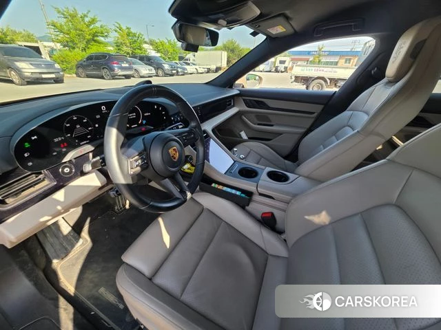 Porsche Taycan id 4343347 из Кореи 8