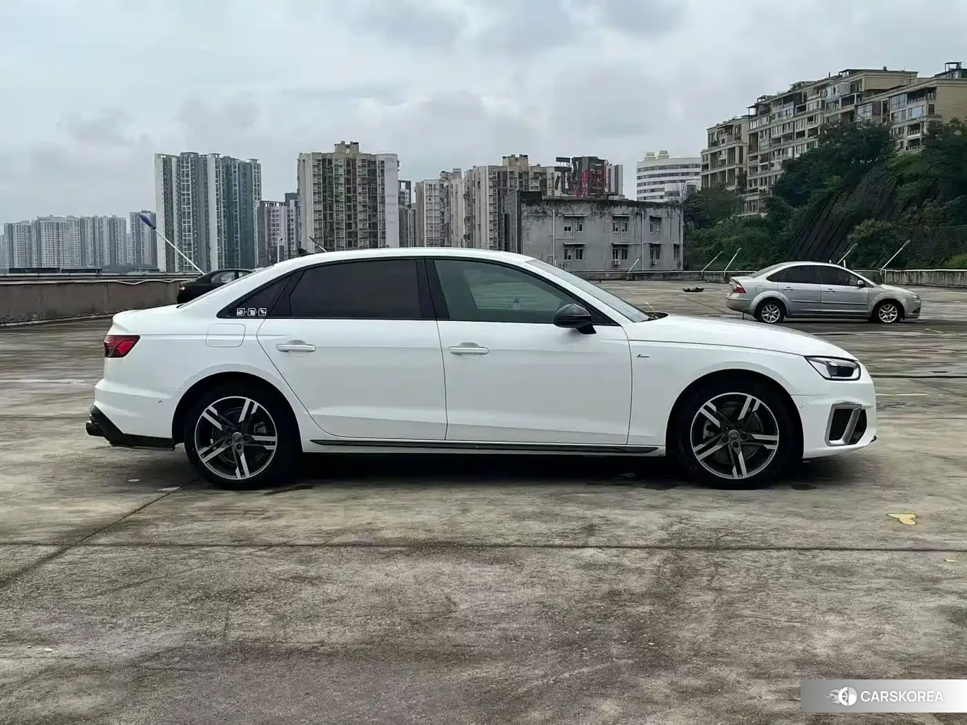 Audi A4L id 4600884 из Китая 8