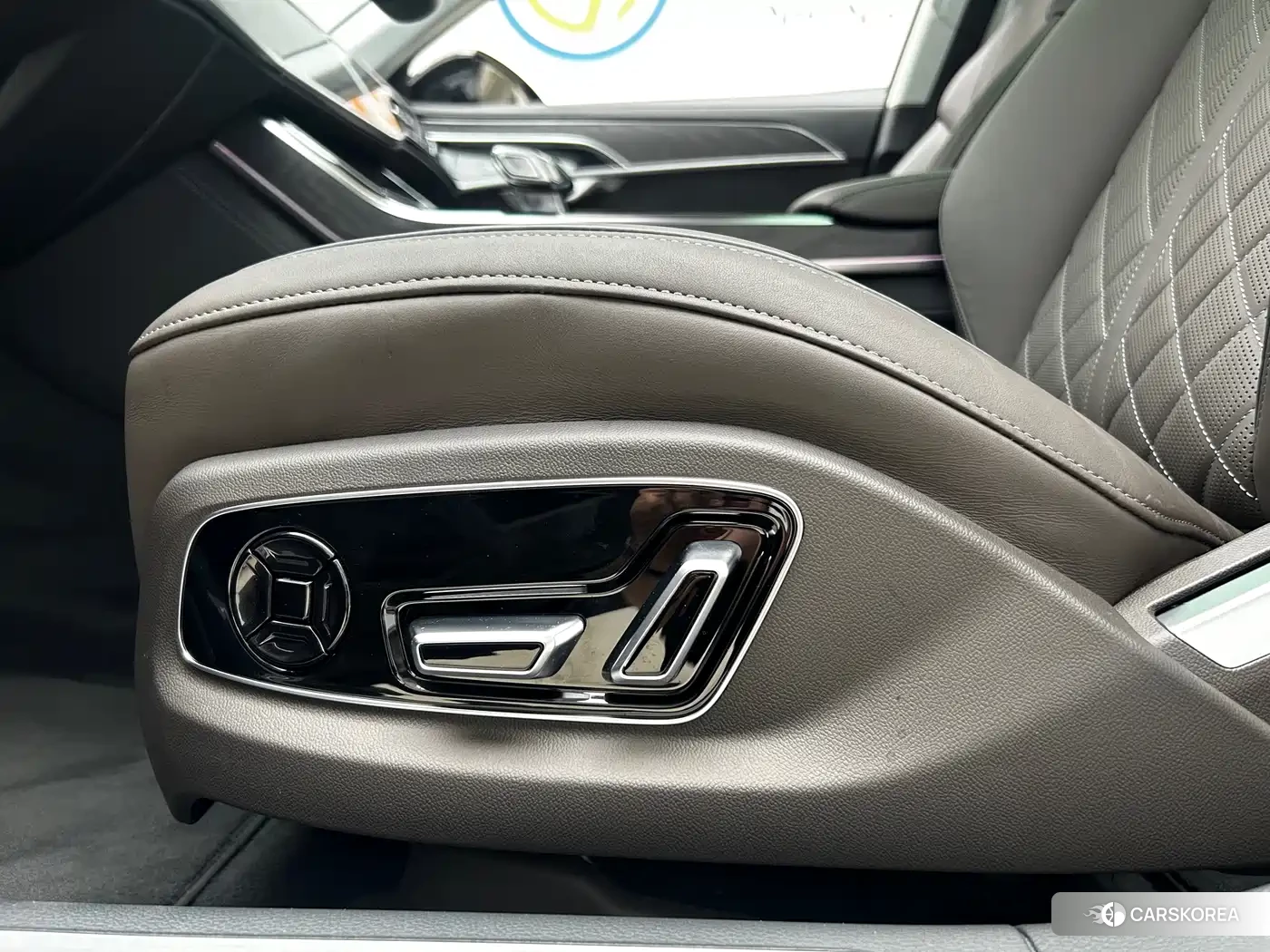 Audi A8 id 4599540 из Китая 25