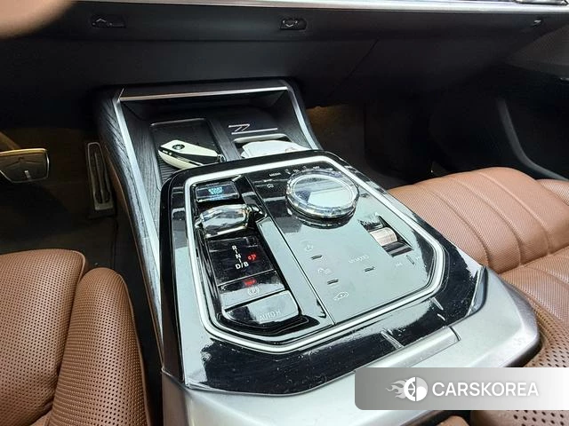 BMW i7 id 4240384 из Китая 15