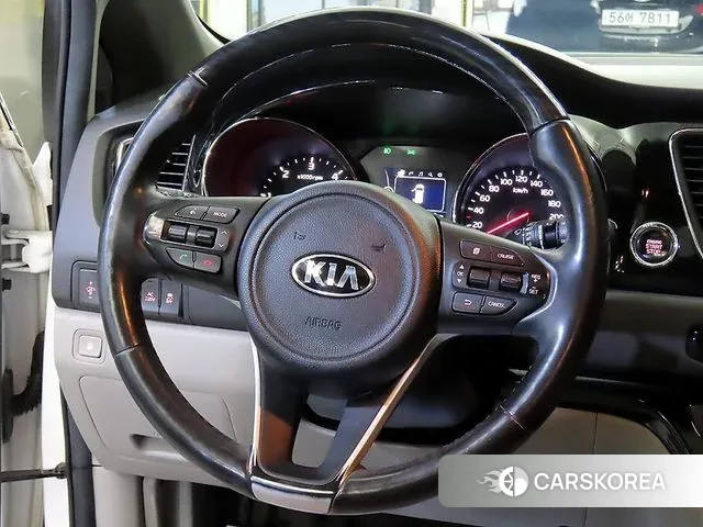 Kia All New Carnival id 3474941 из Кореи 18