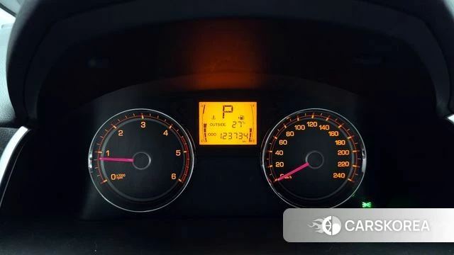 Ssangyong New Style Korando C id 4397885 из Кореи 18