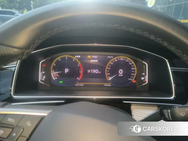 Volkswagen Tiguan L id 4262075 из Китая 18