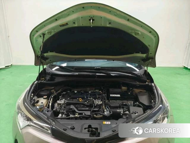 Toyota C-HR id 4210227 из Китая 18