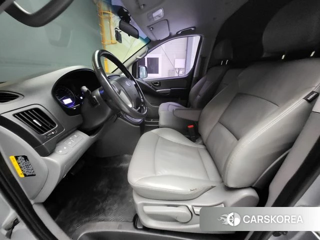 Hyundai The New Grand Starex id 4595791 из Кореи 18