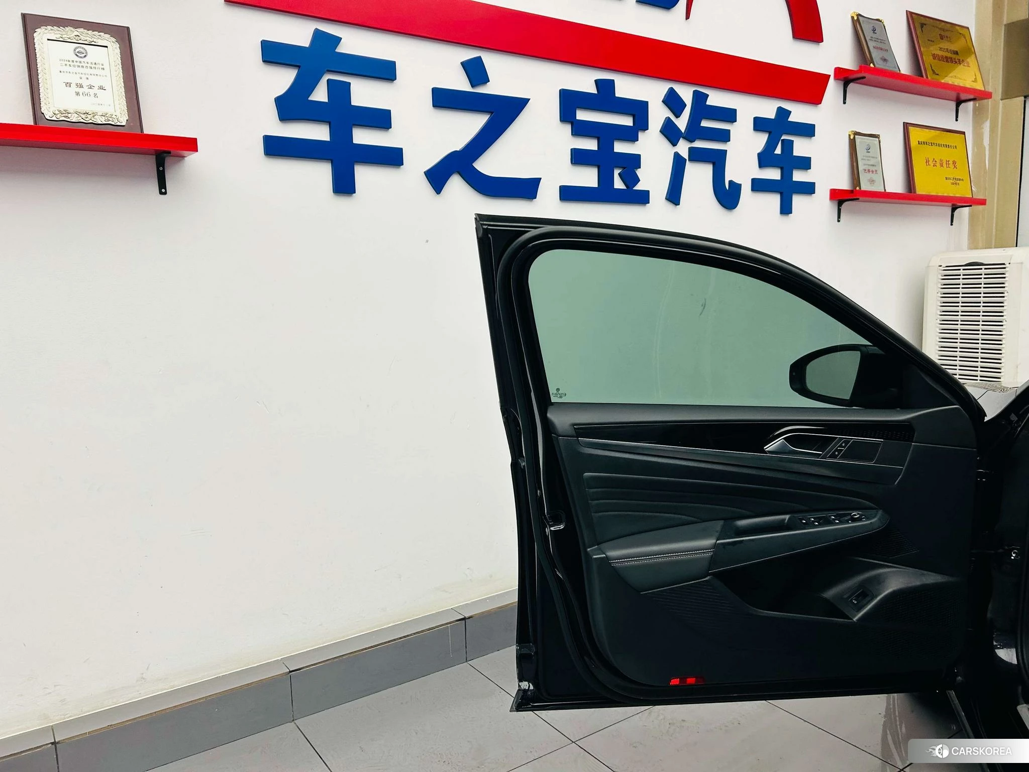 Volkswagen Passat id 4426598 из Китая 24