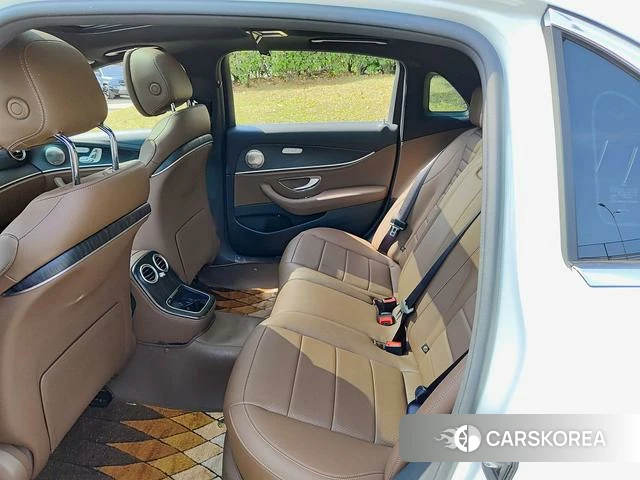 Mercedes-Benz E-class id 4265048 из Китая 8