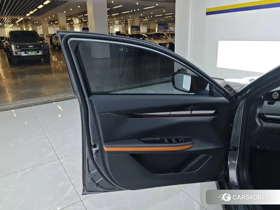 Chang'an UNI-V id 4601171 из Китая 14
