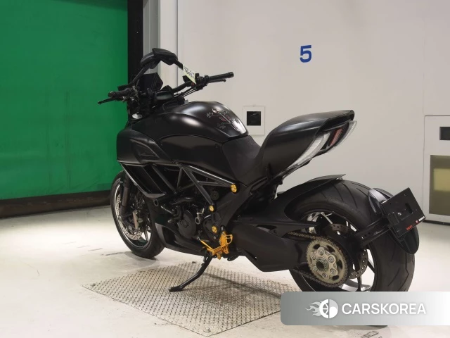 Проданный Ducati DIAVEL DARK id 4270988 из Японии, фото 8