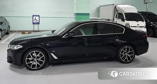 BMW 5 Series (G30) id 3059604 из Кореи 16