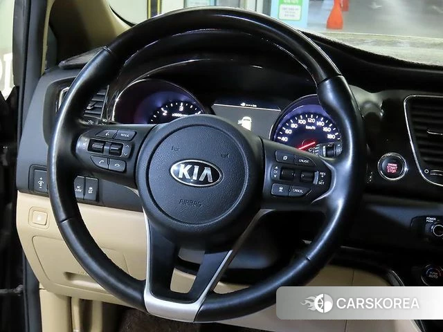 Kia The New Carnival id 4285896 из Кореи 18
